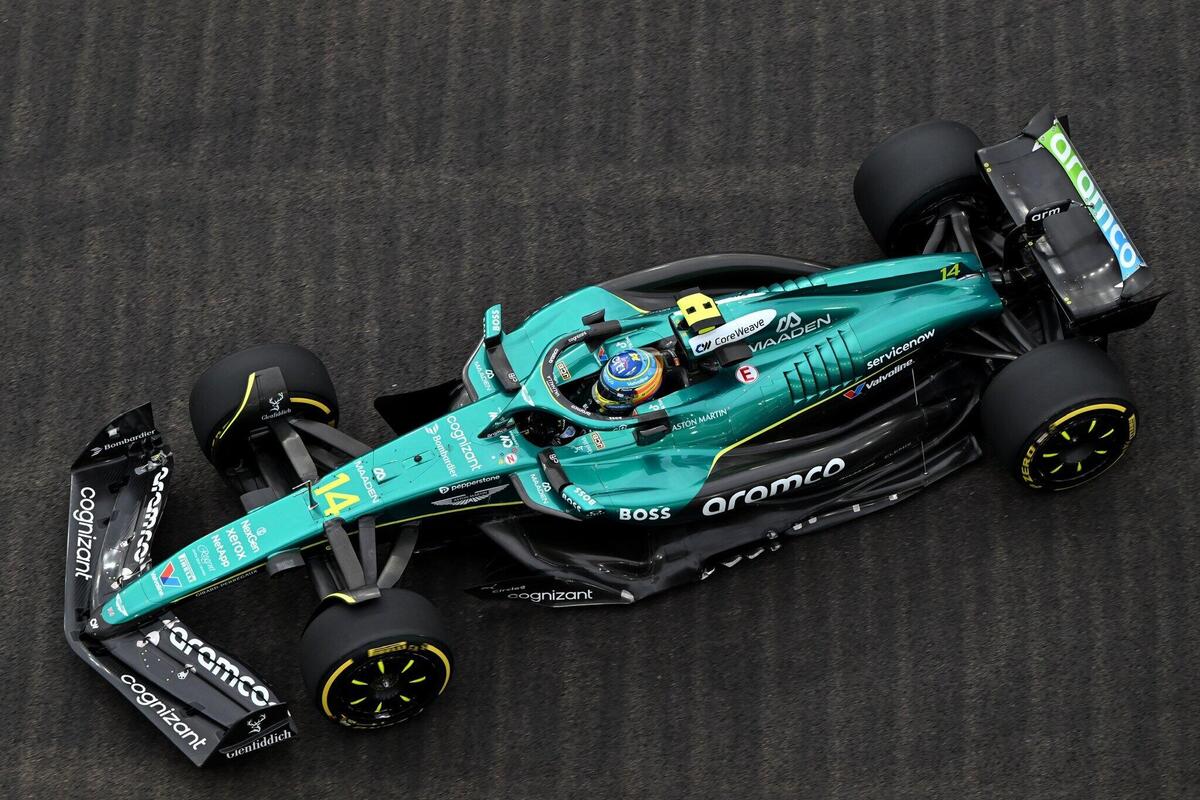 F1. Alonso domina la FP1 di Singapore, Leclerc secondo nel caldo di Marina Bay