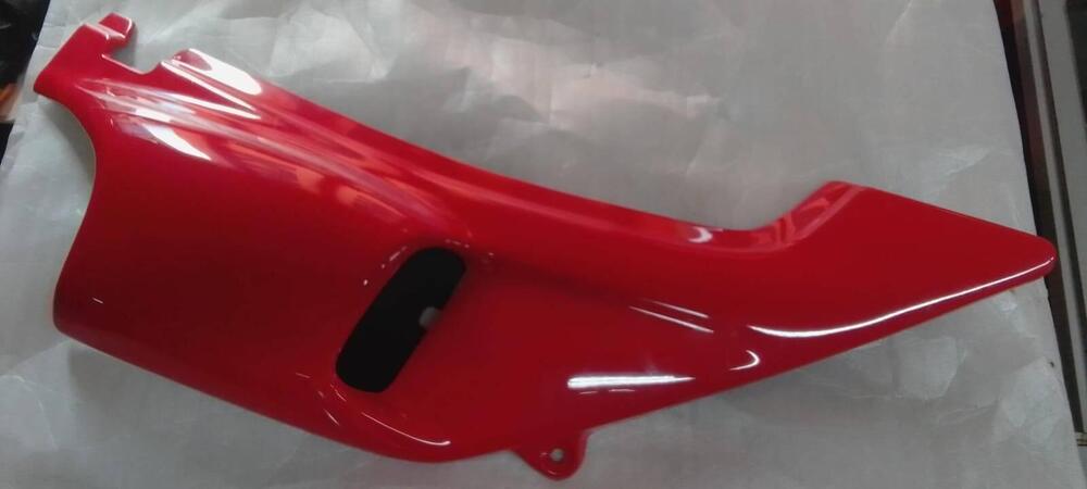 COPERCHIO LATERALE DX DOMINATOR Honda