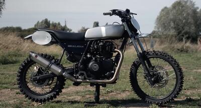 Una Royal Enfield Himalayan trasformata in motocross: follia o genio? [VIDEO]