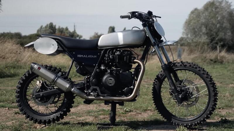 Una Royal Enfield Himalayan trasformata in motocross: follia o genio? [VIDEO]