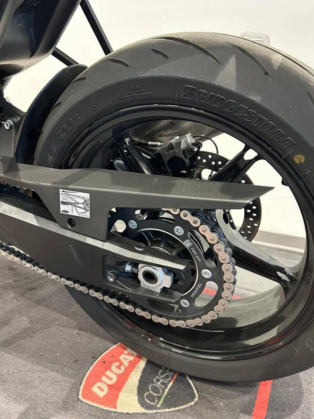 KTM 990 Duke (2024 - 26) (11)