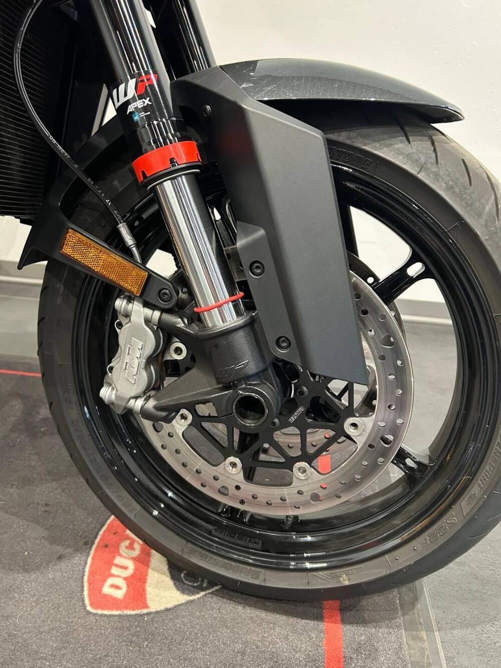 KTM 990 Duke (2024 - 26) (10)