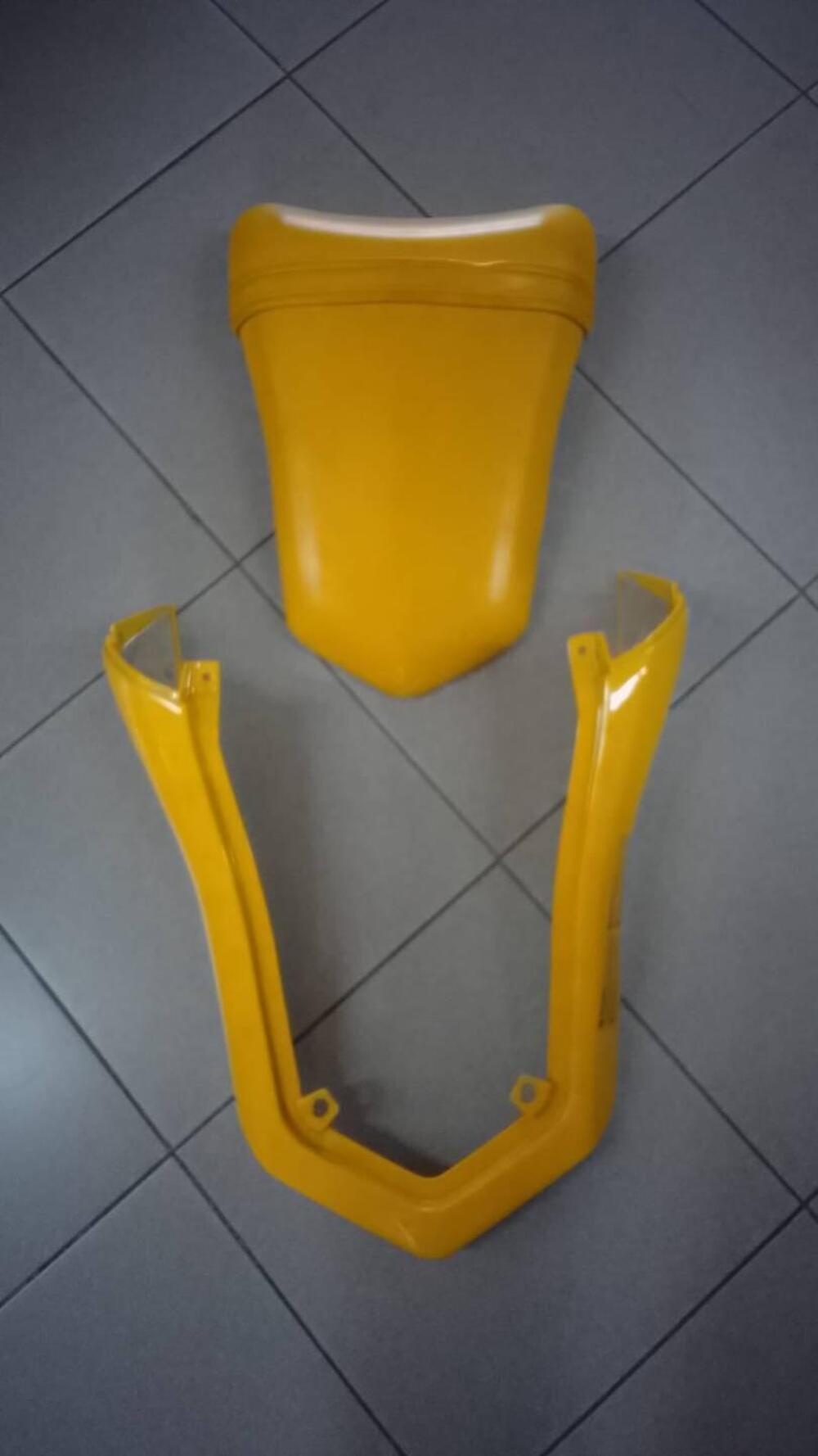 Codone biposto DUCATI 749