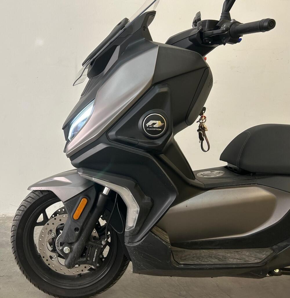 QJ Motor Fort 350 (2024) (2)