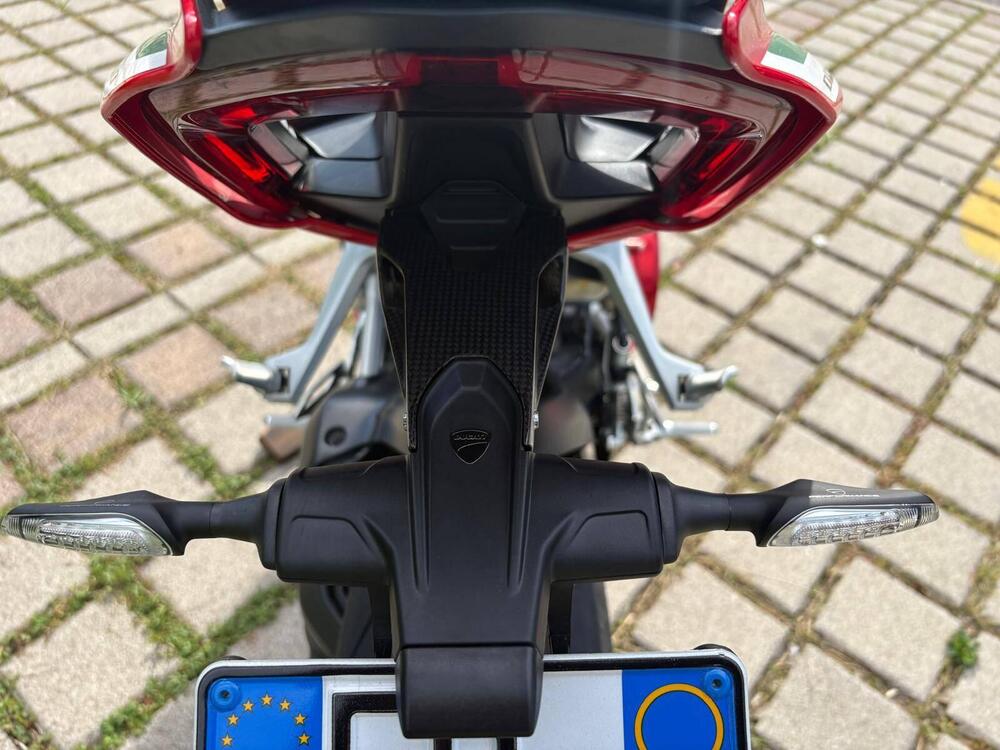 Ducati Panigale V2 Bayliss 1st Championship 20th Anniversary (2021 - 24) (11)