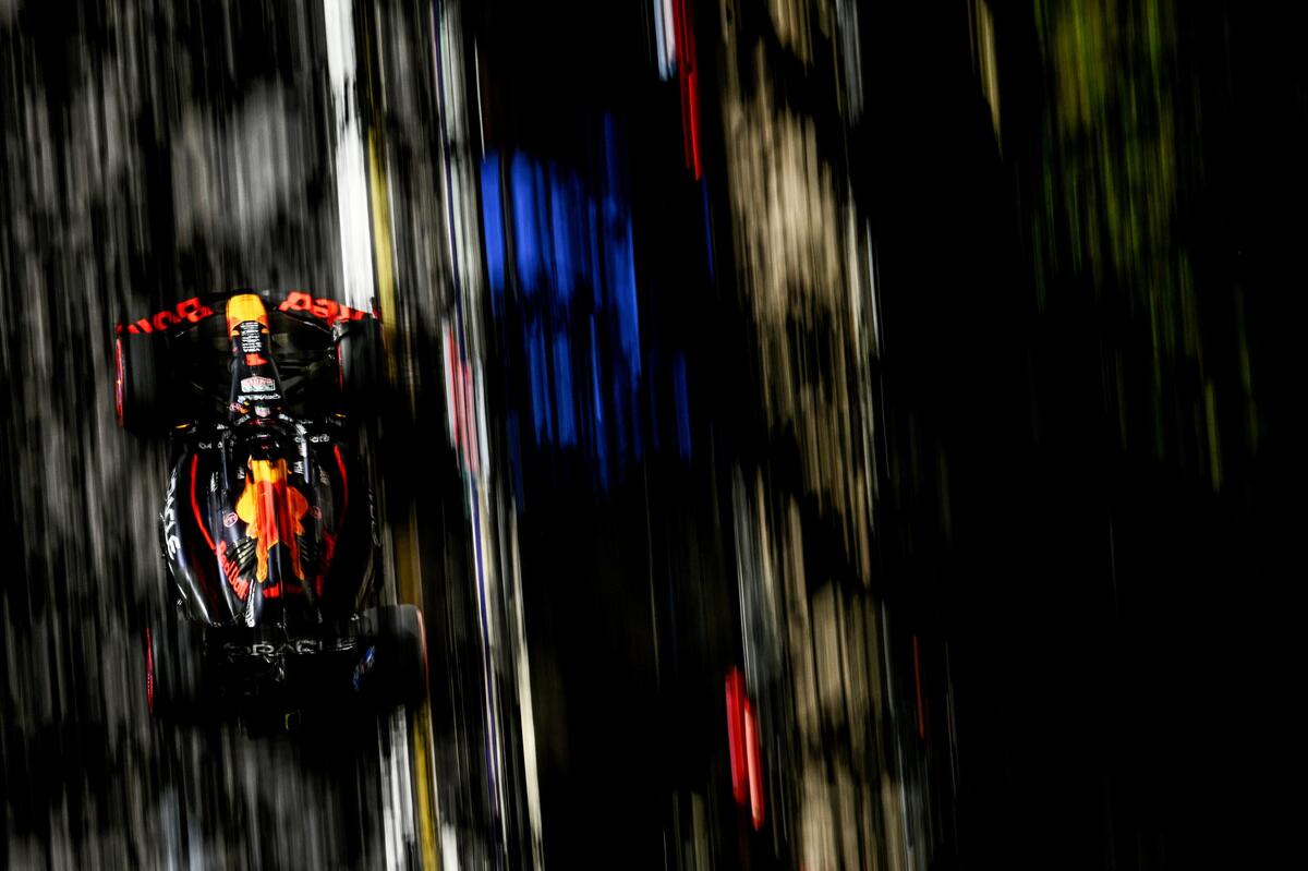 F1 Singapore: Max Verstappen può davvero sfidare la McLaren? Ecco cosa ci dicono le libere
