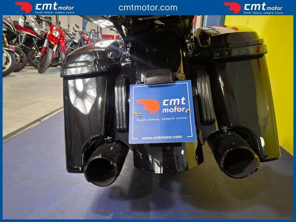 Harley-Davidson 114 Road Glide Ultra (2019) - FLTRXU (12)