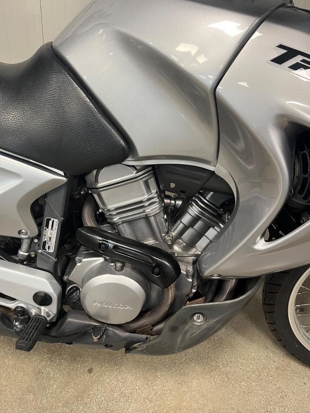 Honda Transalp XL 650V (2005 - 06) (4)