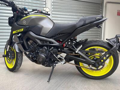 Yamaha MT-09 (2017 - 20) usata