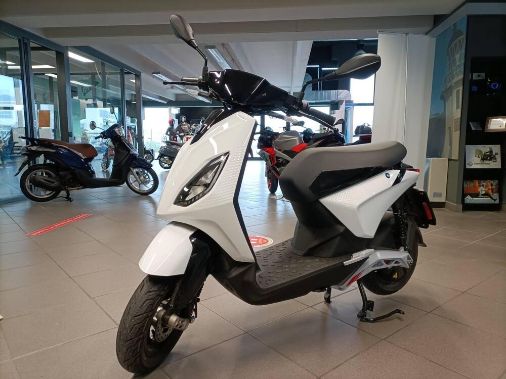 Piaggio 1 Active (2022 - 26) (4)