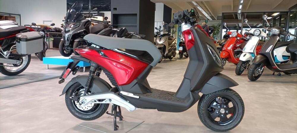 Piaggio 1 Active (2022 - 26) (7)