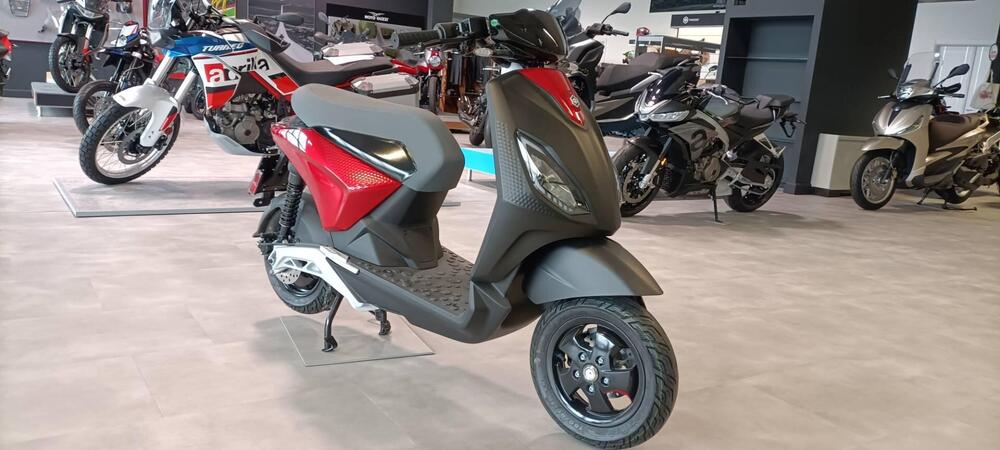 Piaggio 1 Active (2022 - 26) (4)