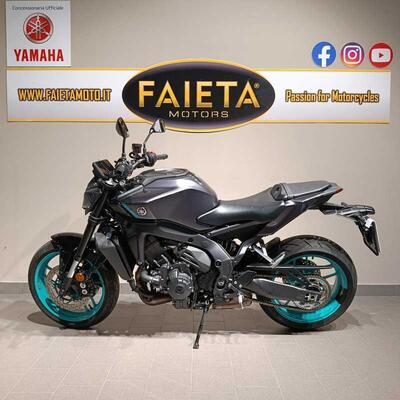 Yamaha MT-09 Y-AMT (2024 - 25) usata