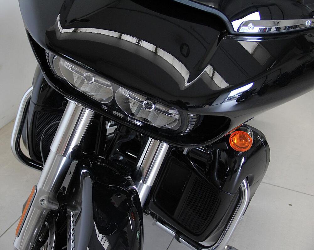 Harley-Davidson 114 Road Glide Limited (2020) - FLTRK (11)