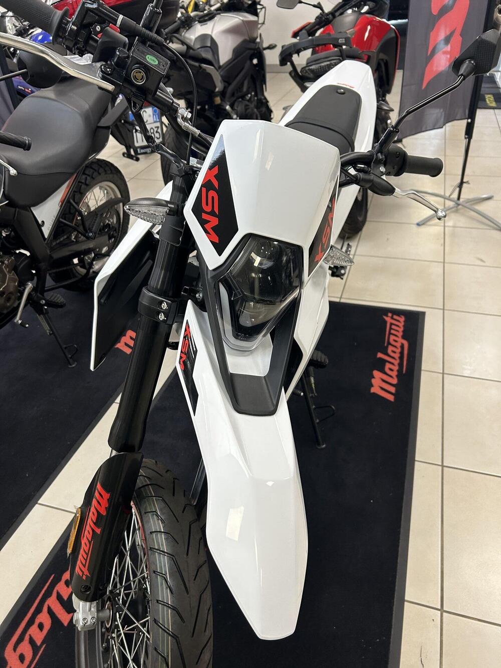 Malaguti XSM 125 (2021 - 25) (8)