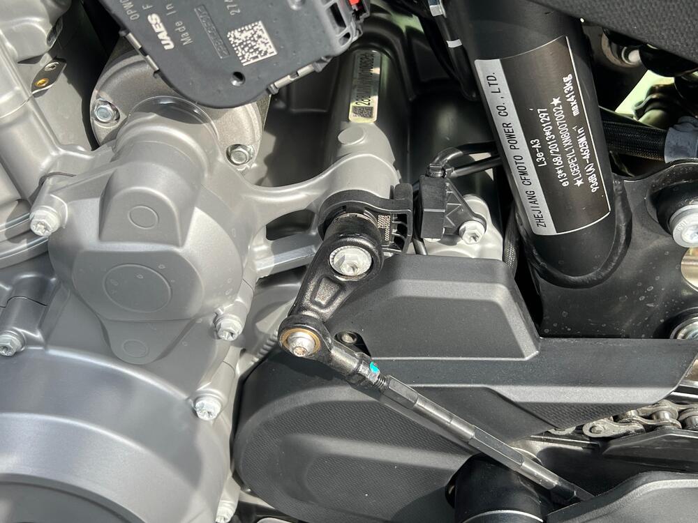 CFMOTO 800MT Touring (2022 - 26) (7)