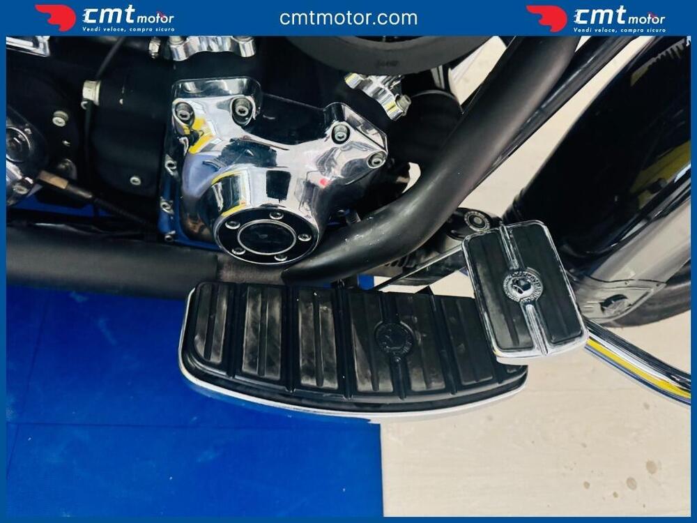 Harley-Davidson 1450 Road King Classic (1999 - 02) - FLHRCI (8)