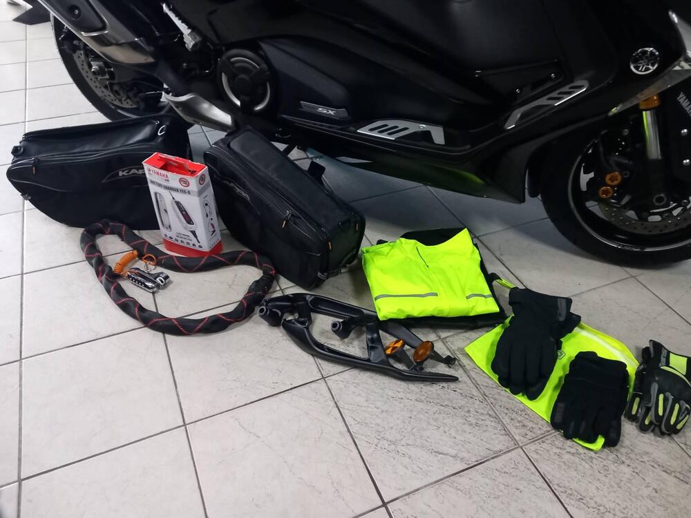 Yamaha T-Max 530 SX (2017 - 19) (15)