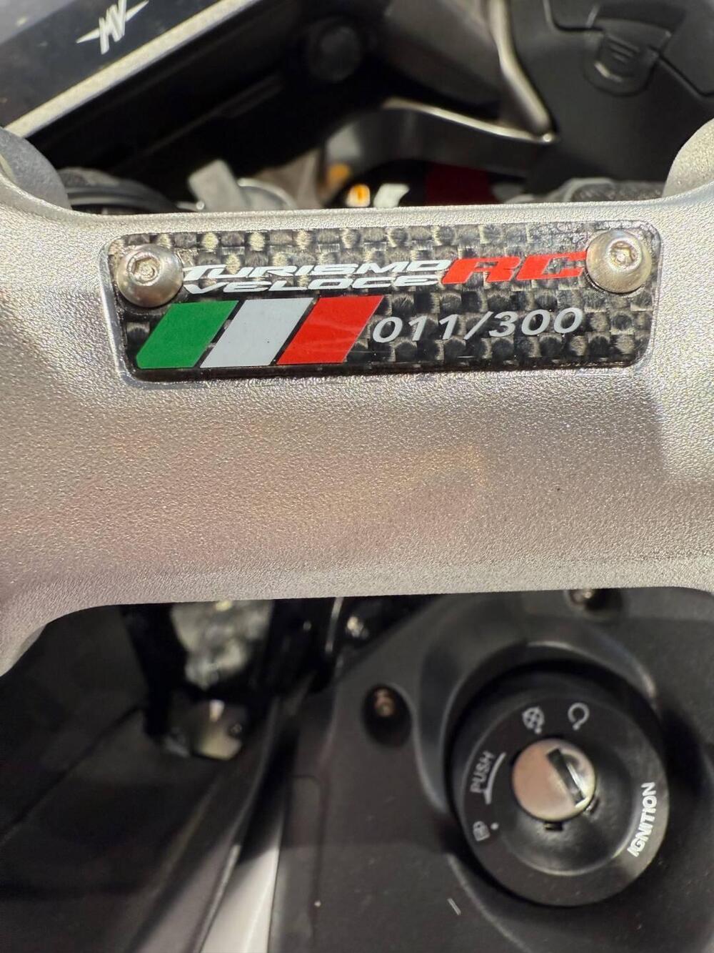 MV Agusta Turismo Veloce 800 RC SCS (2022 - 26) (6)