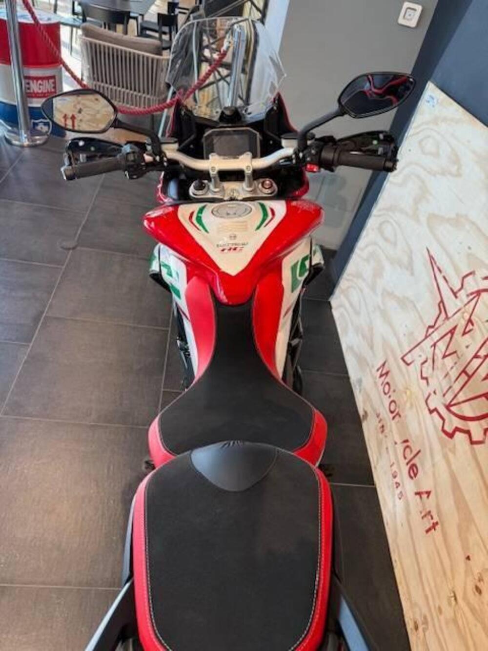 MV Agusta Turismo Veloce 800 RC SCS (2022 - 26) (7)