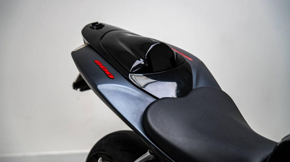 Suzuki GSX R 600 (2006 - 07) (10)