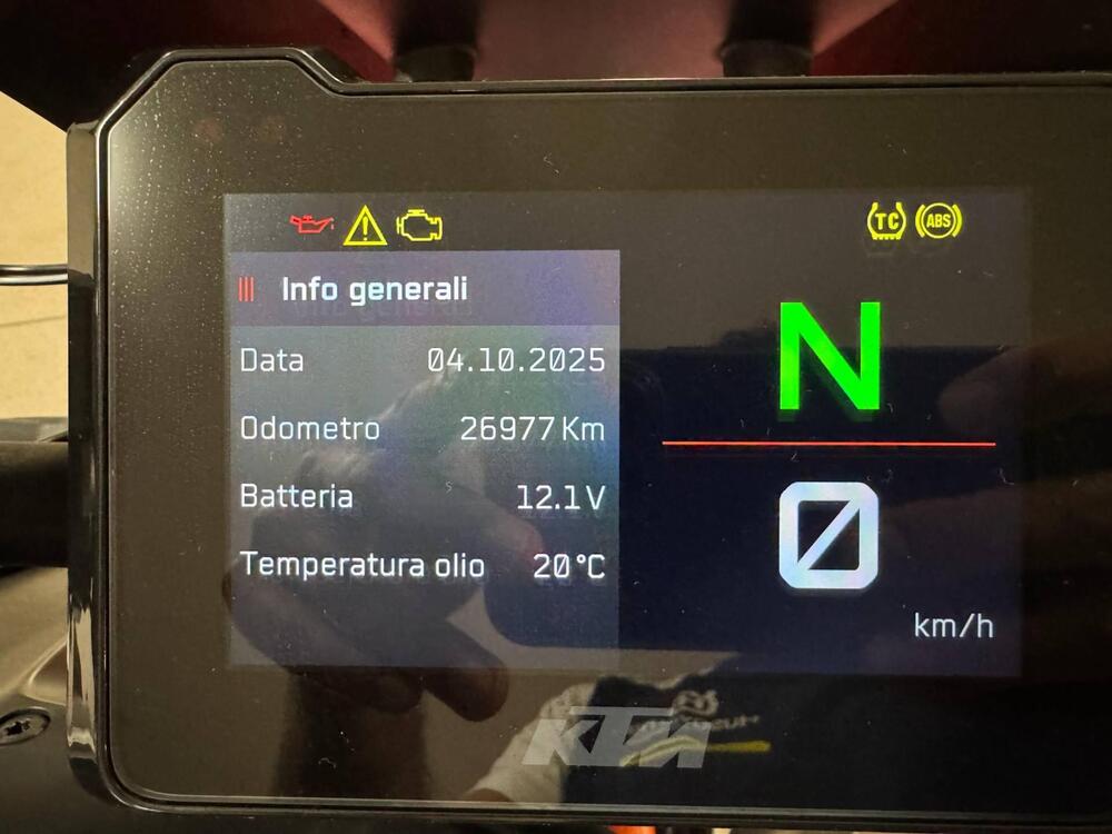 KTM 1290 Super Duke R (2022 - 23) (3)