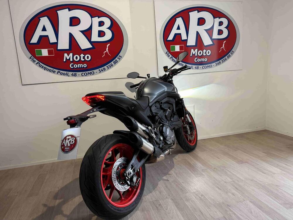 Ducati Monster 937 + (2021 - 25) (2)