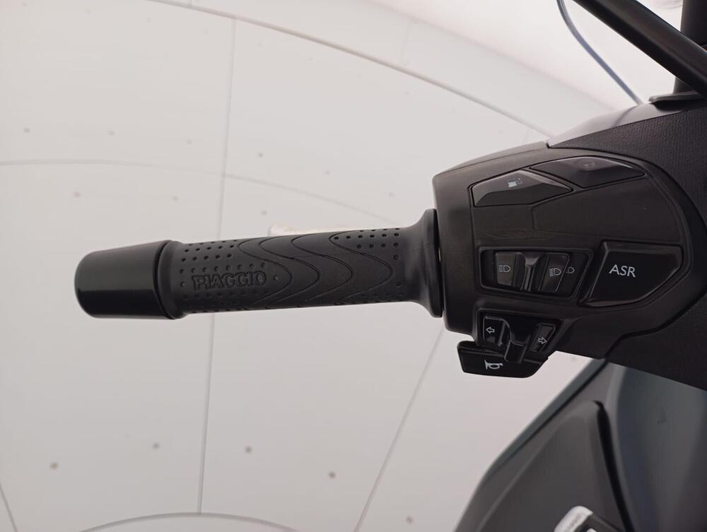 Piaggio Beverly 400 S ABS-ASR (2021 - 24) (10)