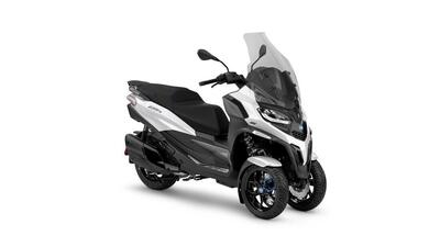 Piaggio MP3 400 Sport Hpe (2025) nuova
