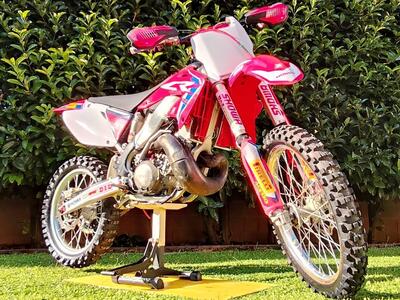 Honda CR 250 R (2005) usata