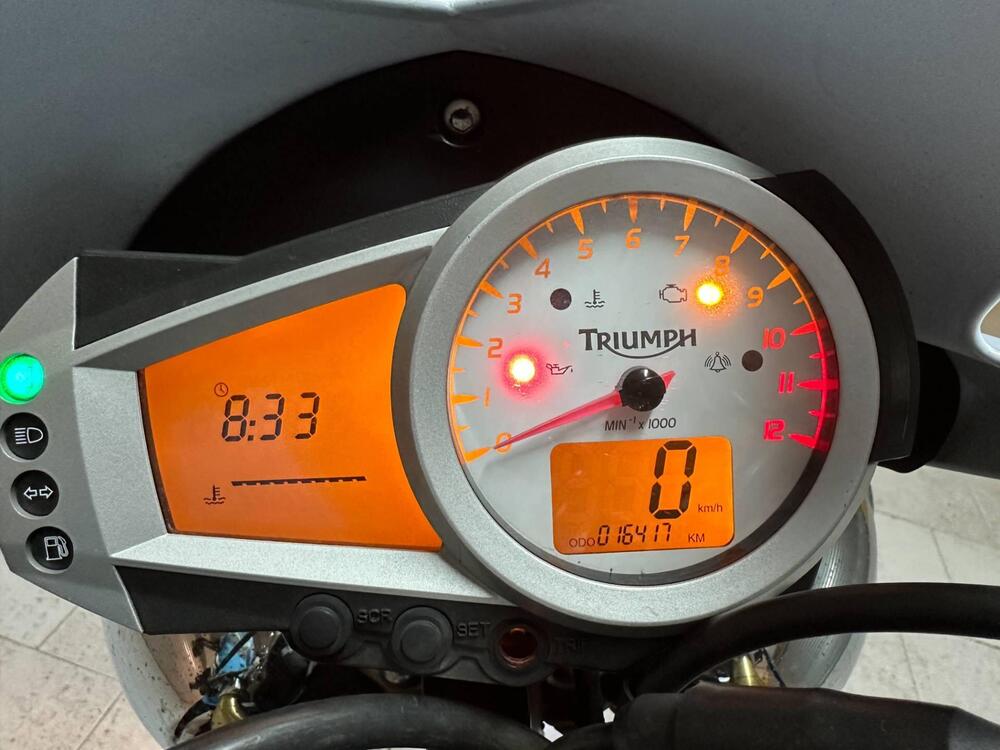 Triumph Speed Triple 1050 (2005 - 11) (3)