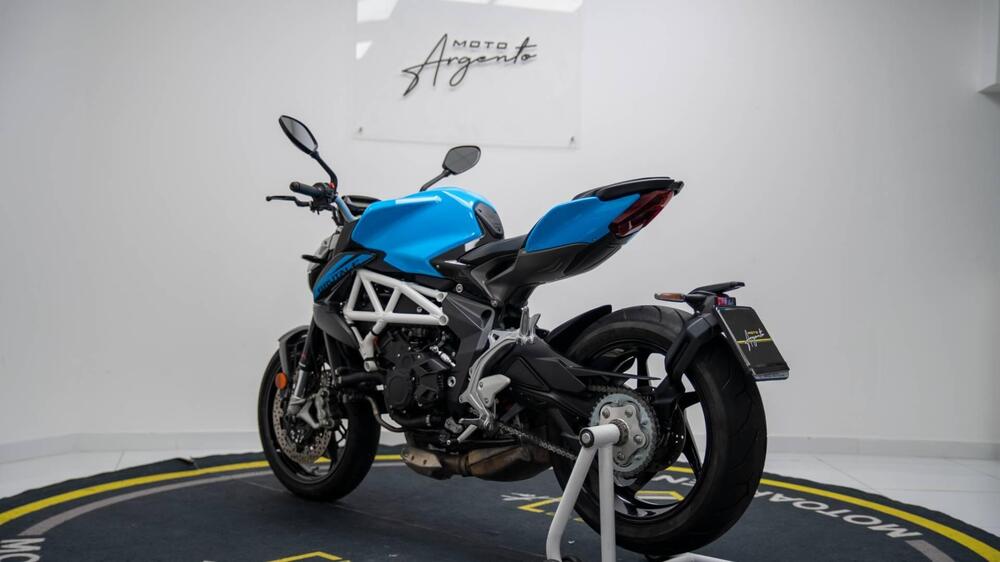 MV Agusta Brutale 800 (2020) (2)