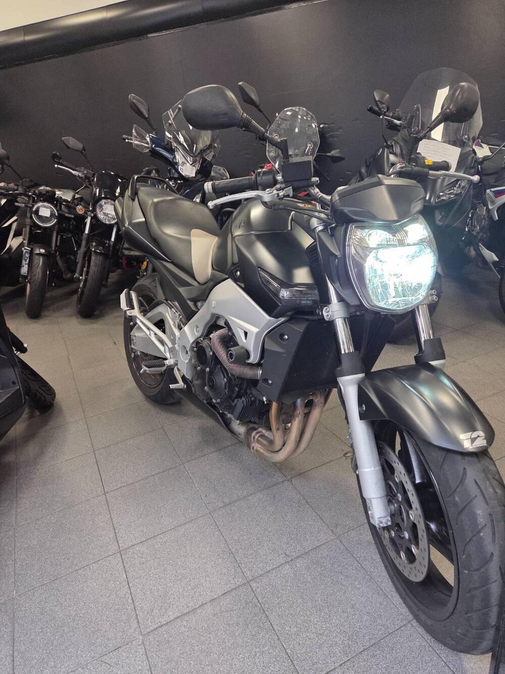 Suzuki GSR 600 (2006 - 11) (5)