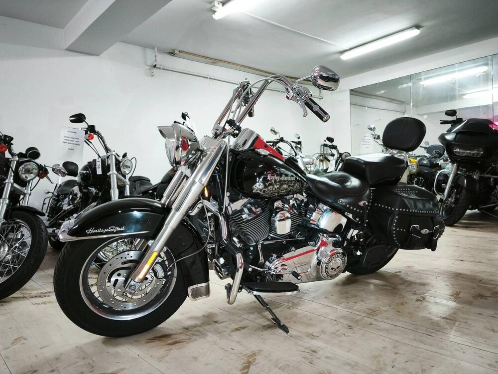 Harley-Davidson 1584 Heritage Classic (2008 - 10) - FLSTC (4)