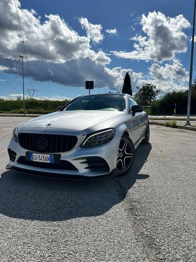 Mercedes-Benz Classe C Coup&eacute; 220 d Auto Coup&eacute; Premium del 2019 usata a Santarcangelo di Romagna