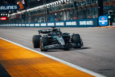F1. Russell in pole a Singapore, Verstappen secondo in qualifica. Ferrari in difficolt&agrave; e Williams squalificate