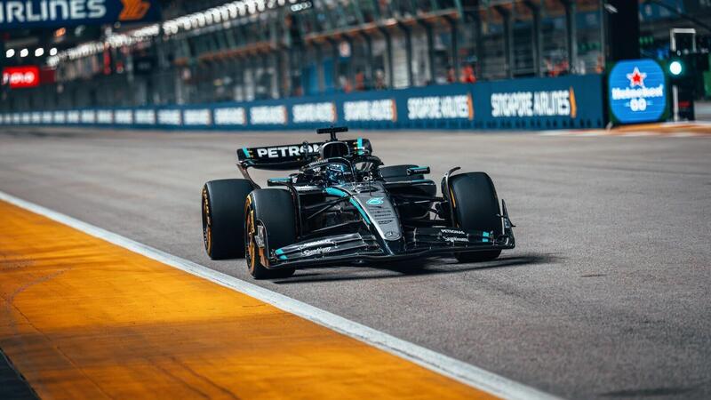 F1. Russell in pole a Singapore, Verstappen secondo in qualifica. Ferrari in difficolt&agrave; e Williams squalificate