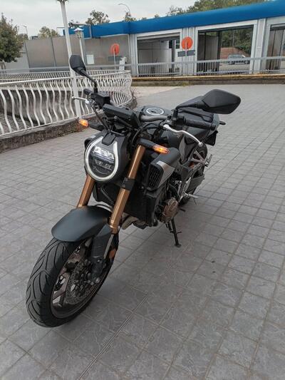 Honda CB 650 R E-Clutch (2024 - 25) usata