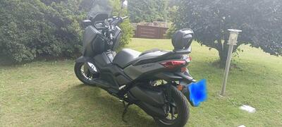 Yamaha X-Max 300 (2025) usata