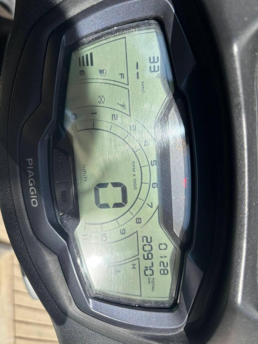 Piaggio Beverly 400 S ABS-ASR (2021 - 24) (4)