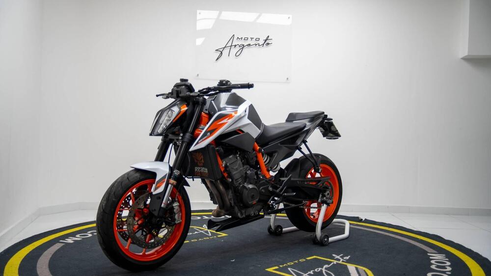 KTM 890 Duke R (2020) (8)