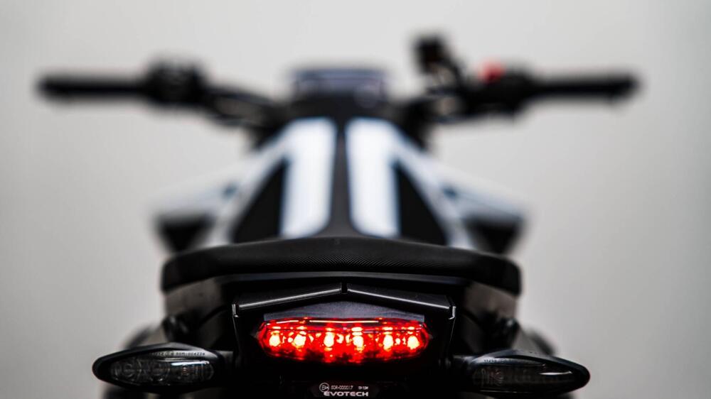 KTM 890 Duke R (2020) (16)