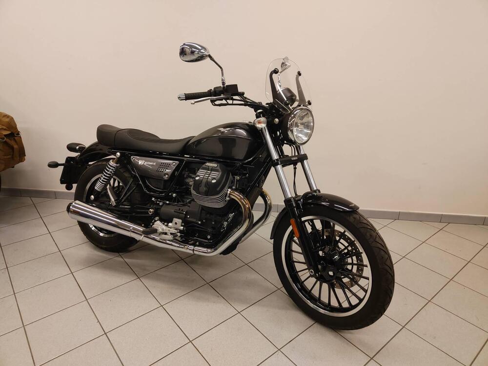 Moto Guzzi V9 Roamer (2018 - 20)