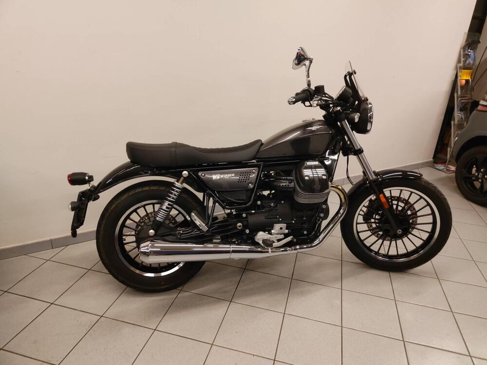 Moto Guzzi V9 Roamer (2018 - 20) (11)