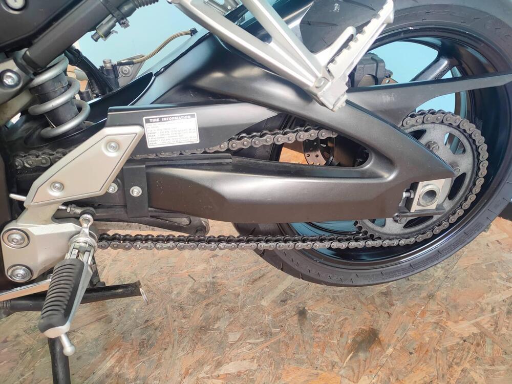 Yamaha FZ1 Fazer (2006 - 16) (15)