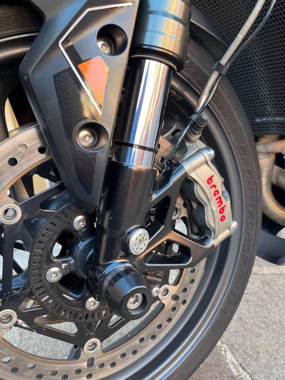 Triumph Street Triple 765 RS (2023 - 26) (8)