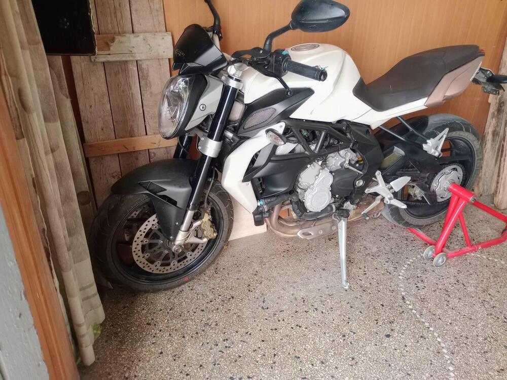 MV Agusta Brutale 675 (2011 - 15) (7)