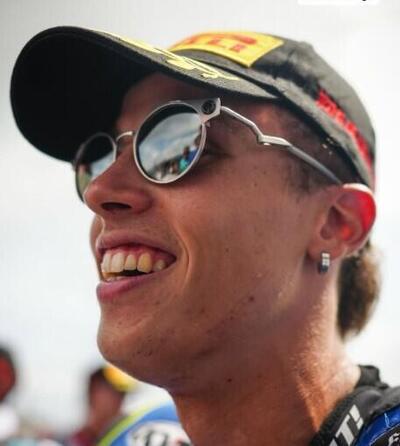 MotoGP 2025. GP dell'indonesia. Moto2: vince Diogo Moreira, squalificato Manu Gonzalez. Il mondiale si riapre