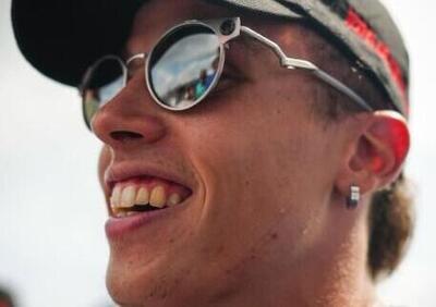 MotoGP 2025. GP dell'indonesia. Moto2: vince Diogo Moreira, squalificato Manu Gonzalez. Il mondiale si riapre