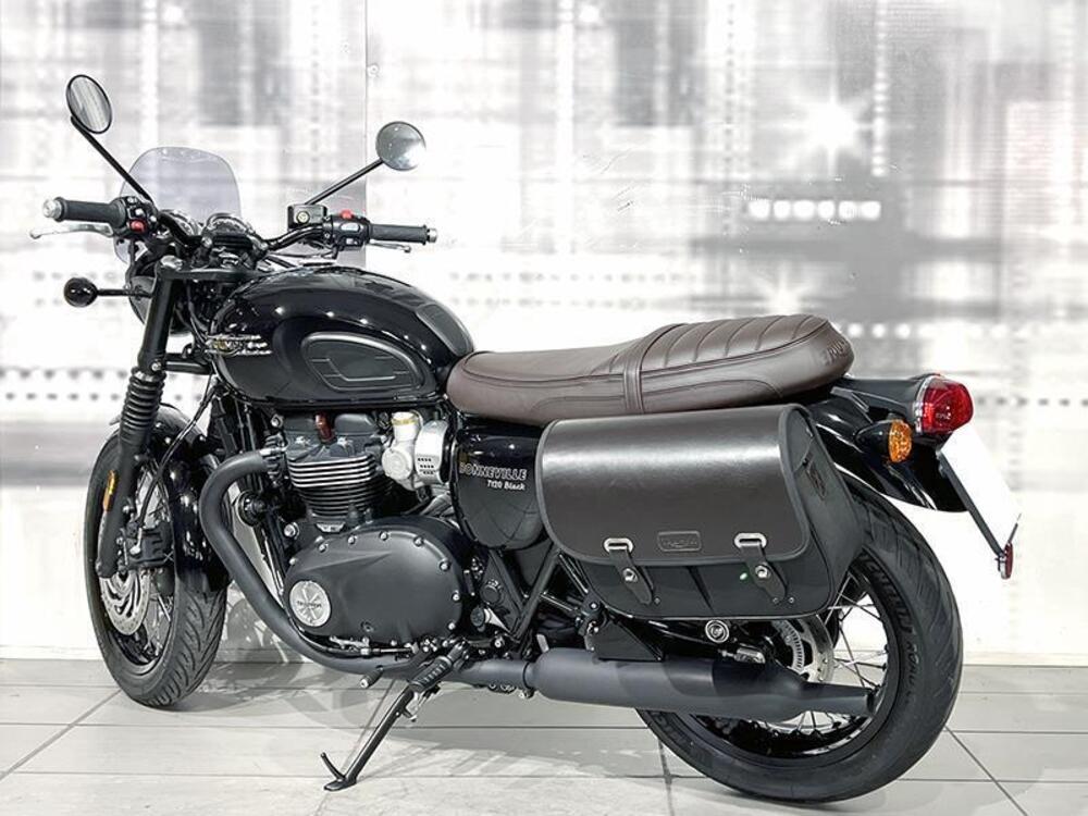 Triumph Bonneville T120 Black (2021 - 25) (2)